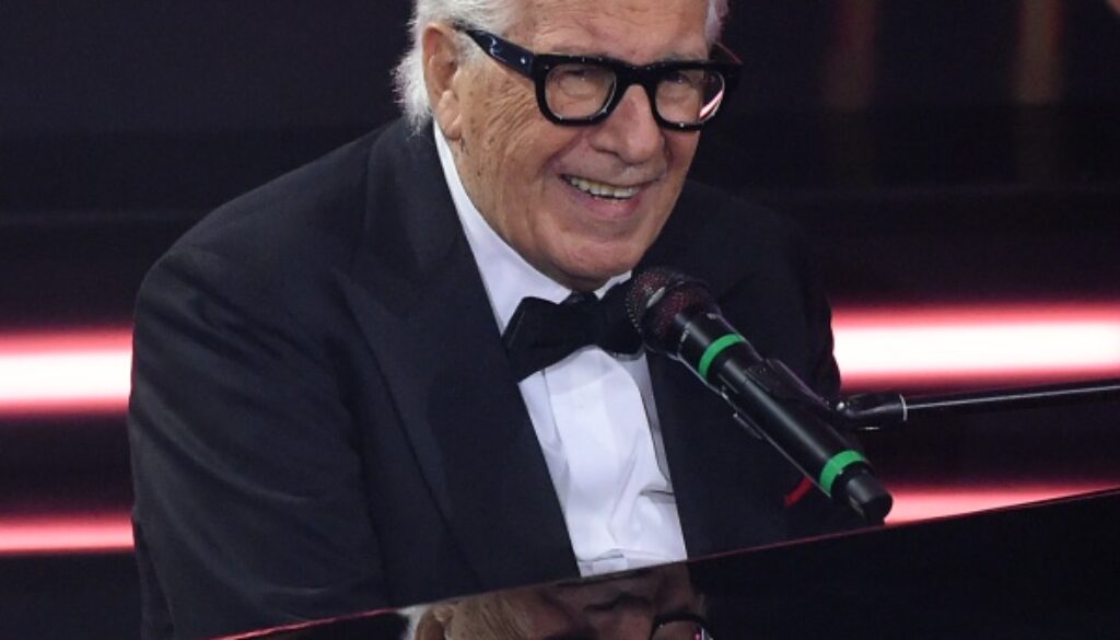oggi-sabato-27-luglio-compie-85-anni-un-mito-della-musica-italiana-peppino-di-capri-square-site-dihuz
